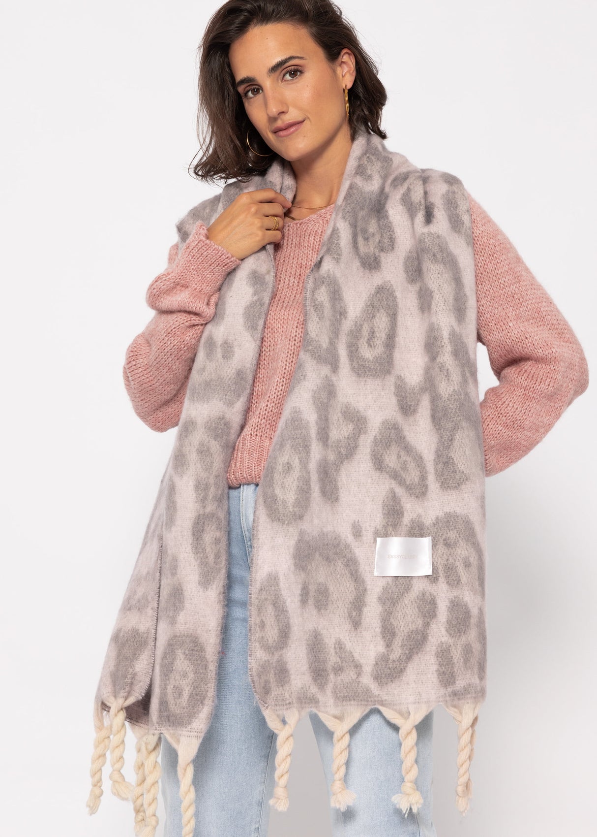 Scarf with leopard print - grey