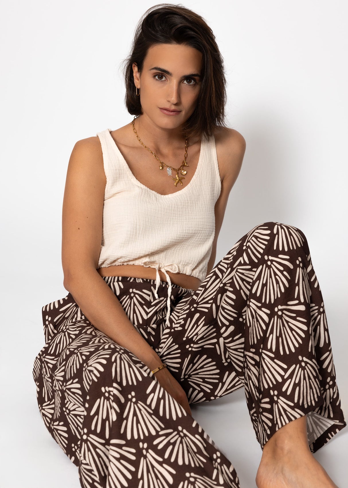 Sugging pants with shell print - brown
