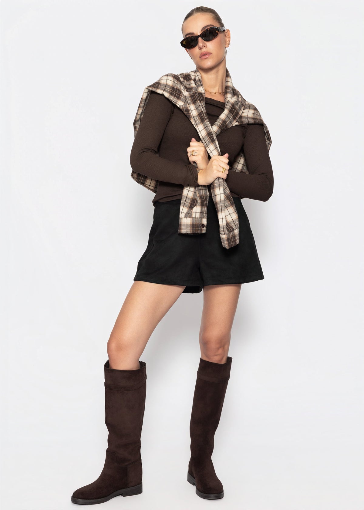 Shorts in Wildlederoptik - schwarz