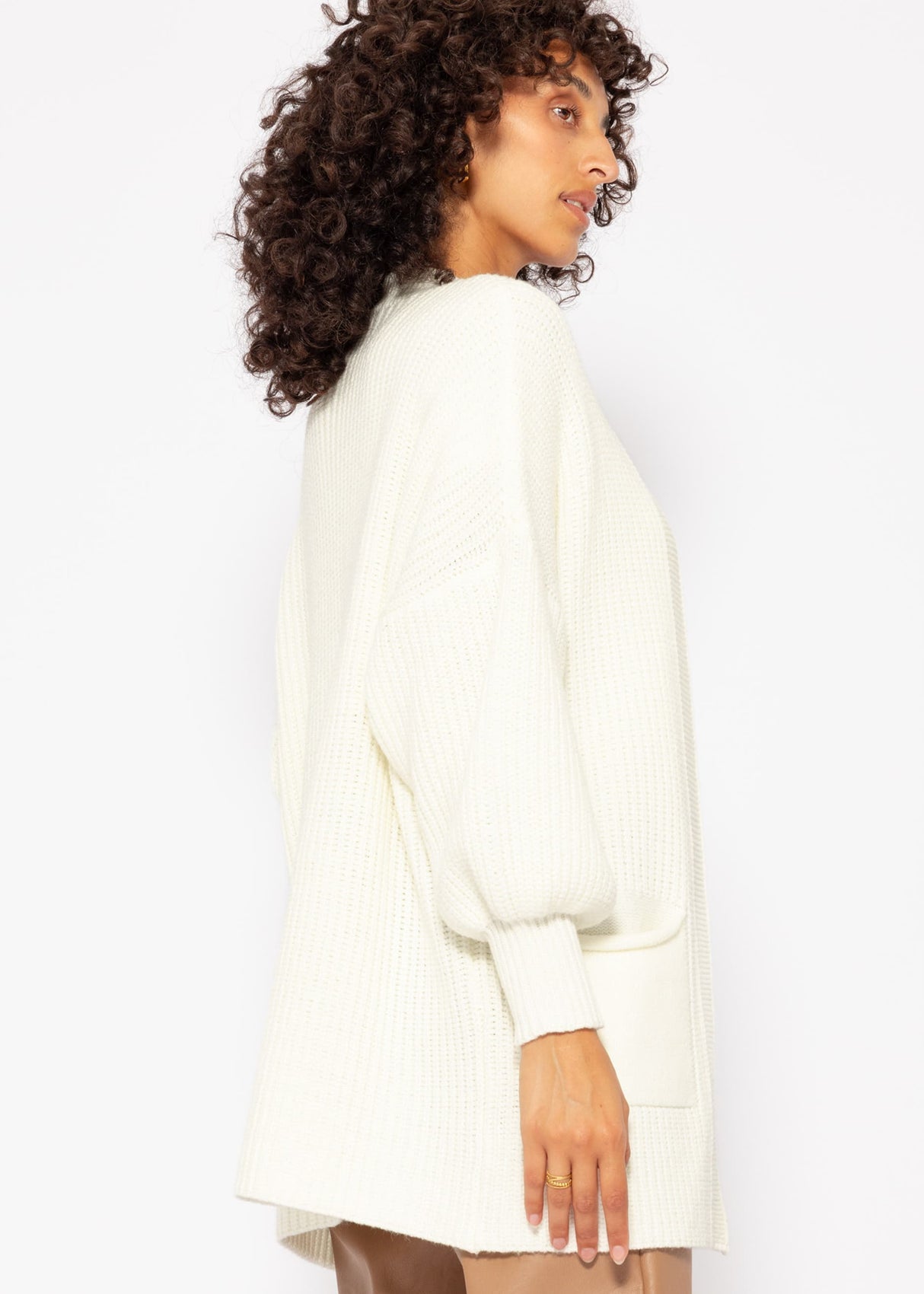 Soft knit cardigan with pockets - off-white