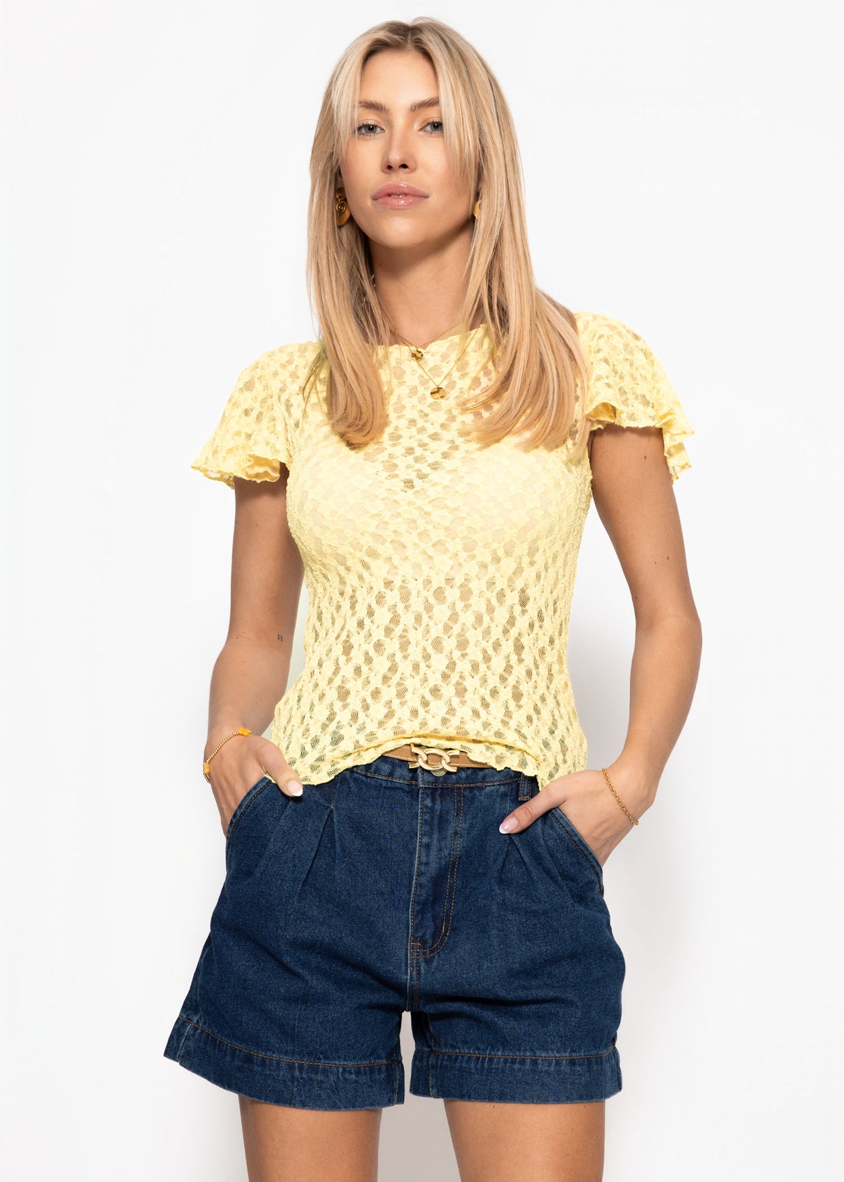 Spitzen T-Shirt mit Flügelärmel - buttergelb