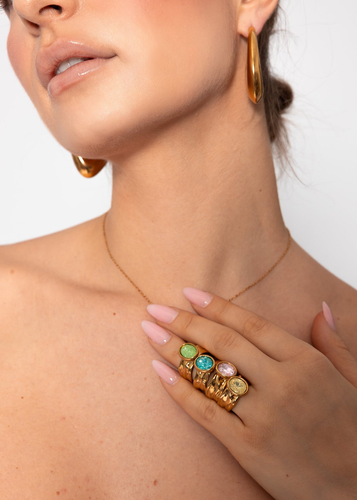 Statement ring with green gemstone - gold