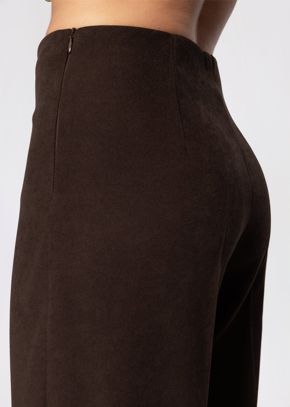 Straight-Leg-Hose mit Bügelfalte - braun