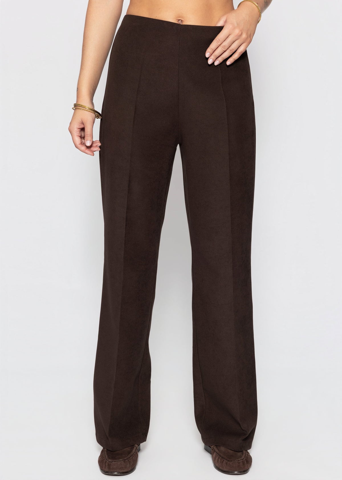 Straight-Leg-Hose mit Bügelfalte - braun