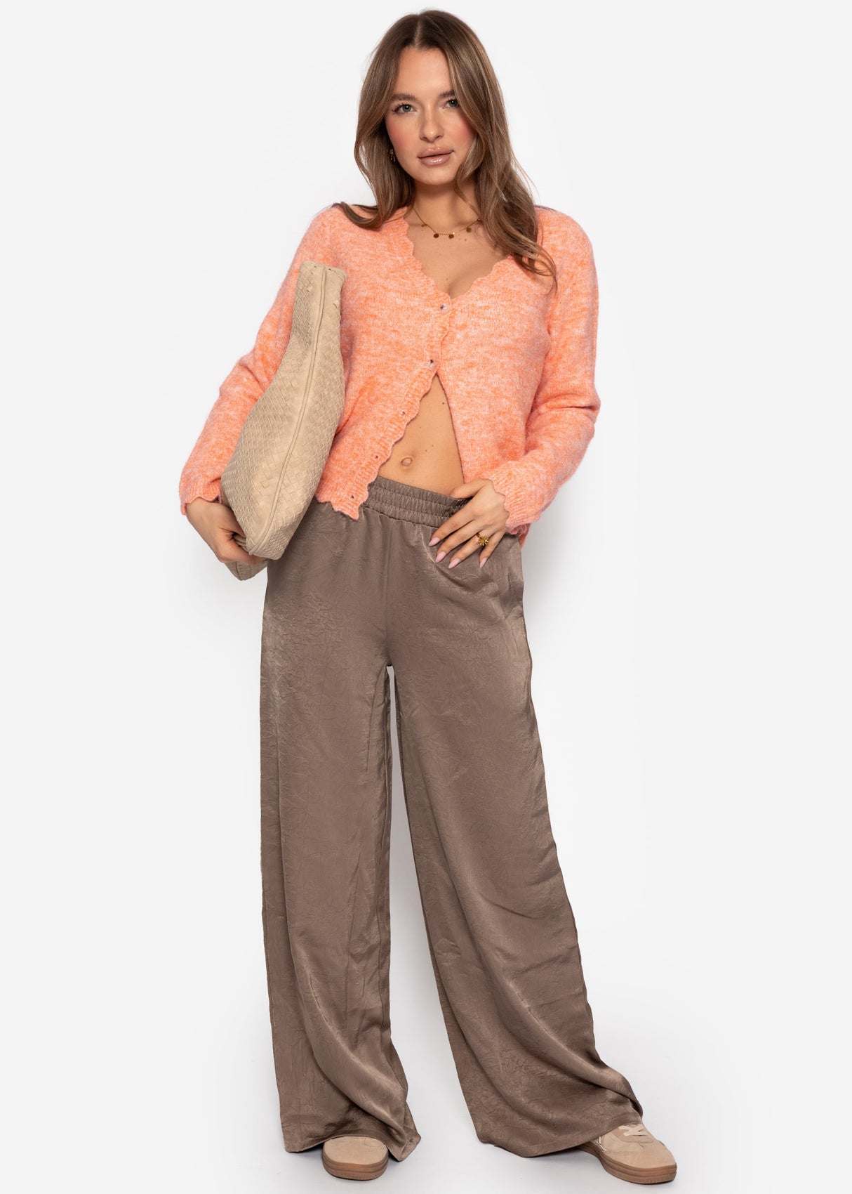 Strickjacke mit Bogenkante - koralle