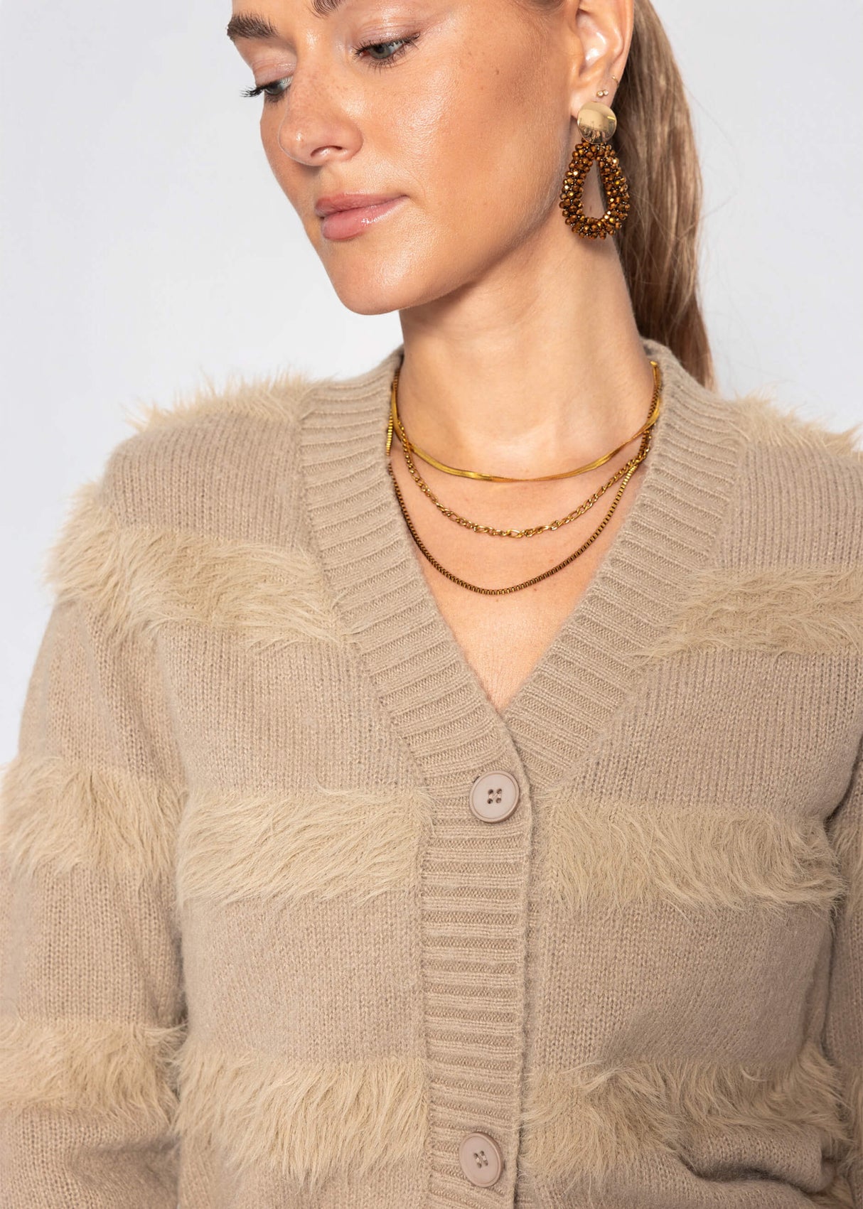 Cardigan with fluffy stripes - taupe