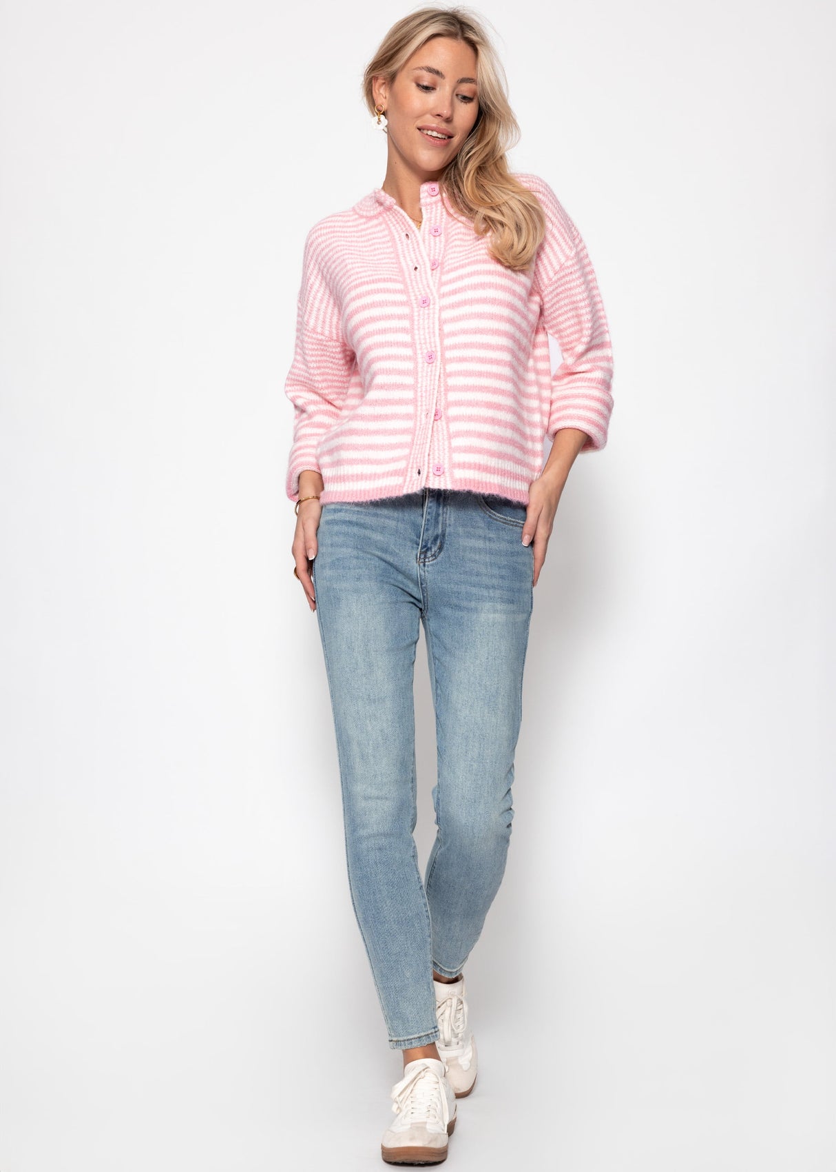 Cardigan with graphic stripe pattern - pink