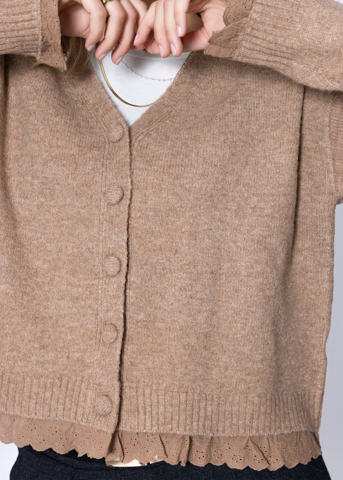 Strickjacke mit Lochstickerei - braun