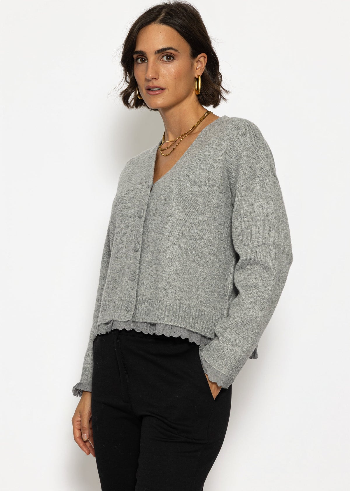 Strickjacke mit Lochstickerei - grau