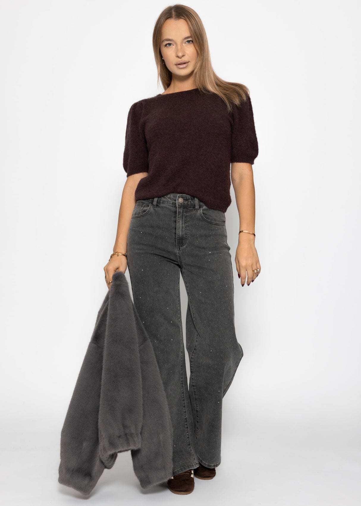 Knitted top with puff sleeves - aubergine brown