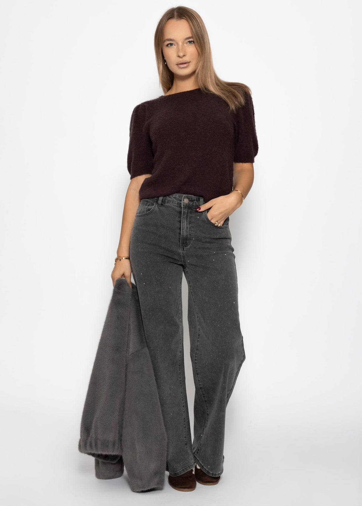 Knitted top with puff sleeves - aubergine brown
