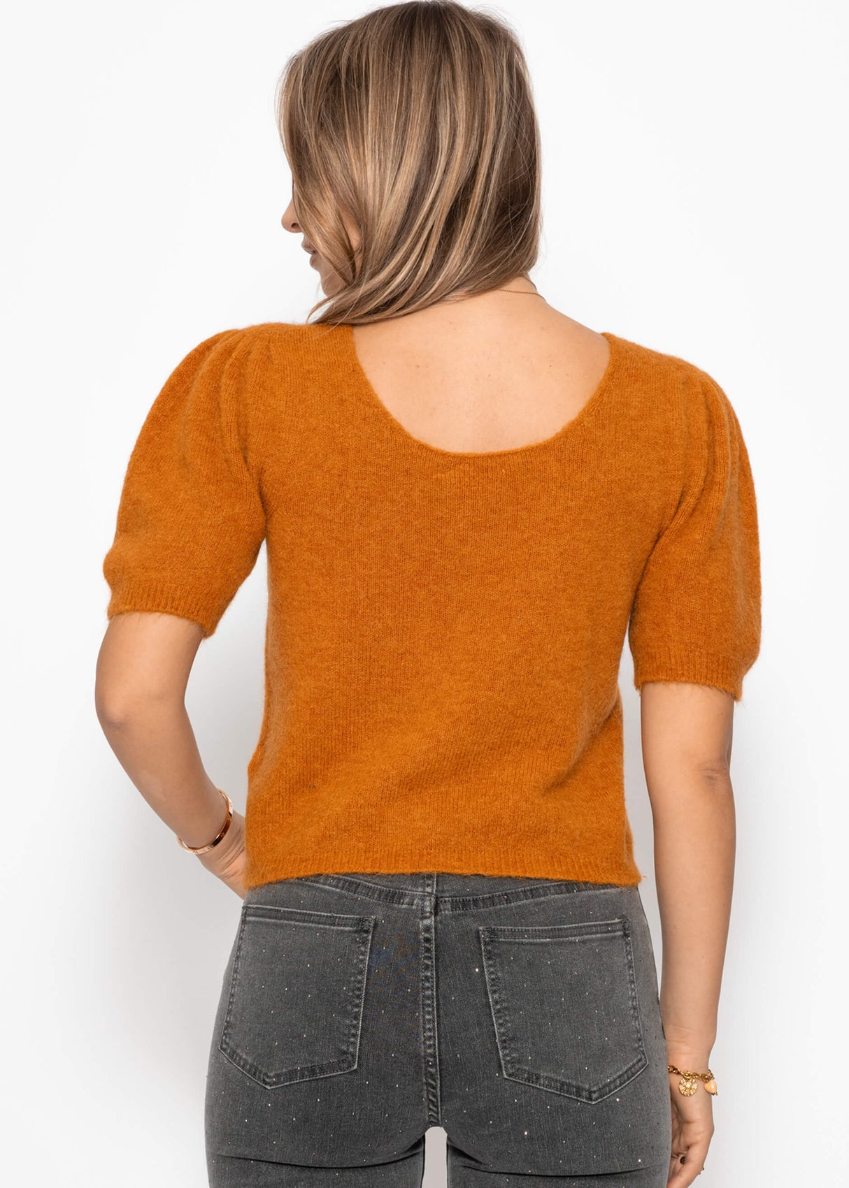 Knitted top with puff sleeves - cognac