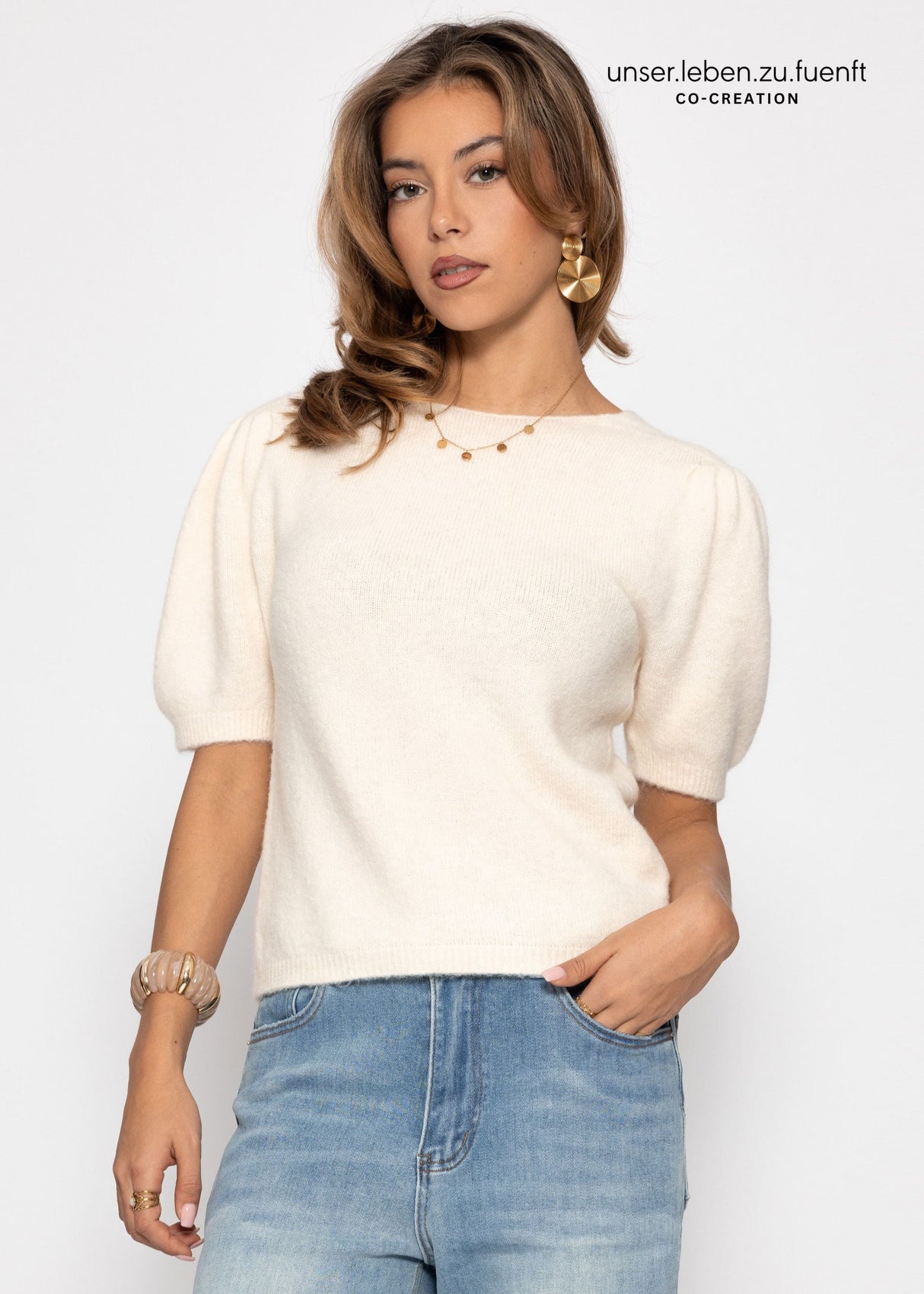 Knitted top with puff sleeves - cream