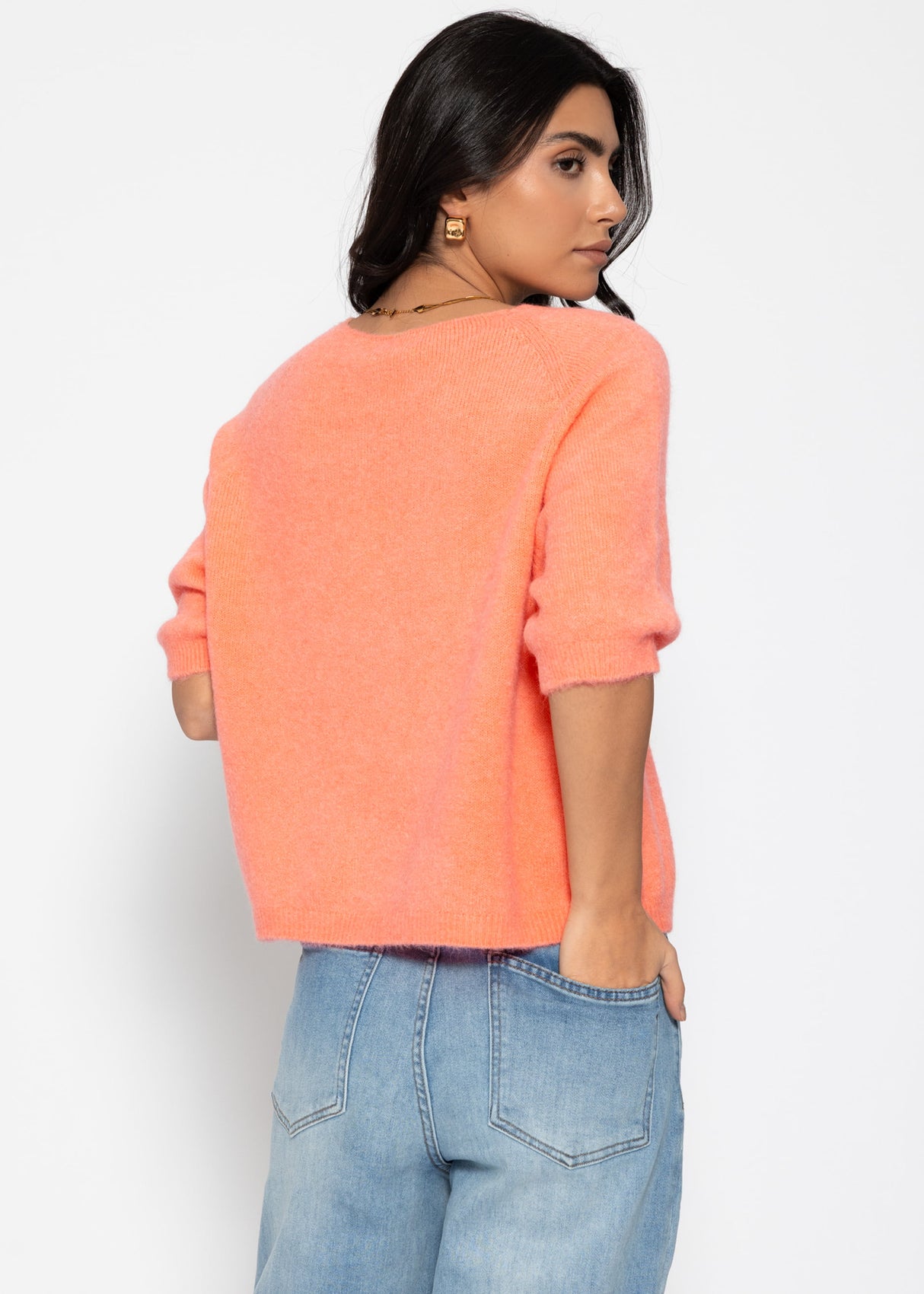 Knitted top with V-neck - coral