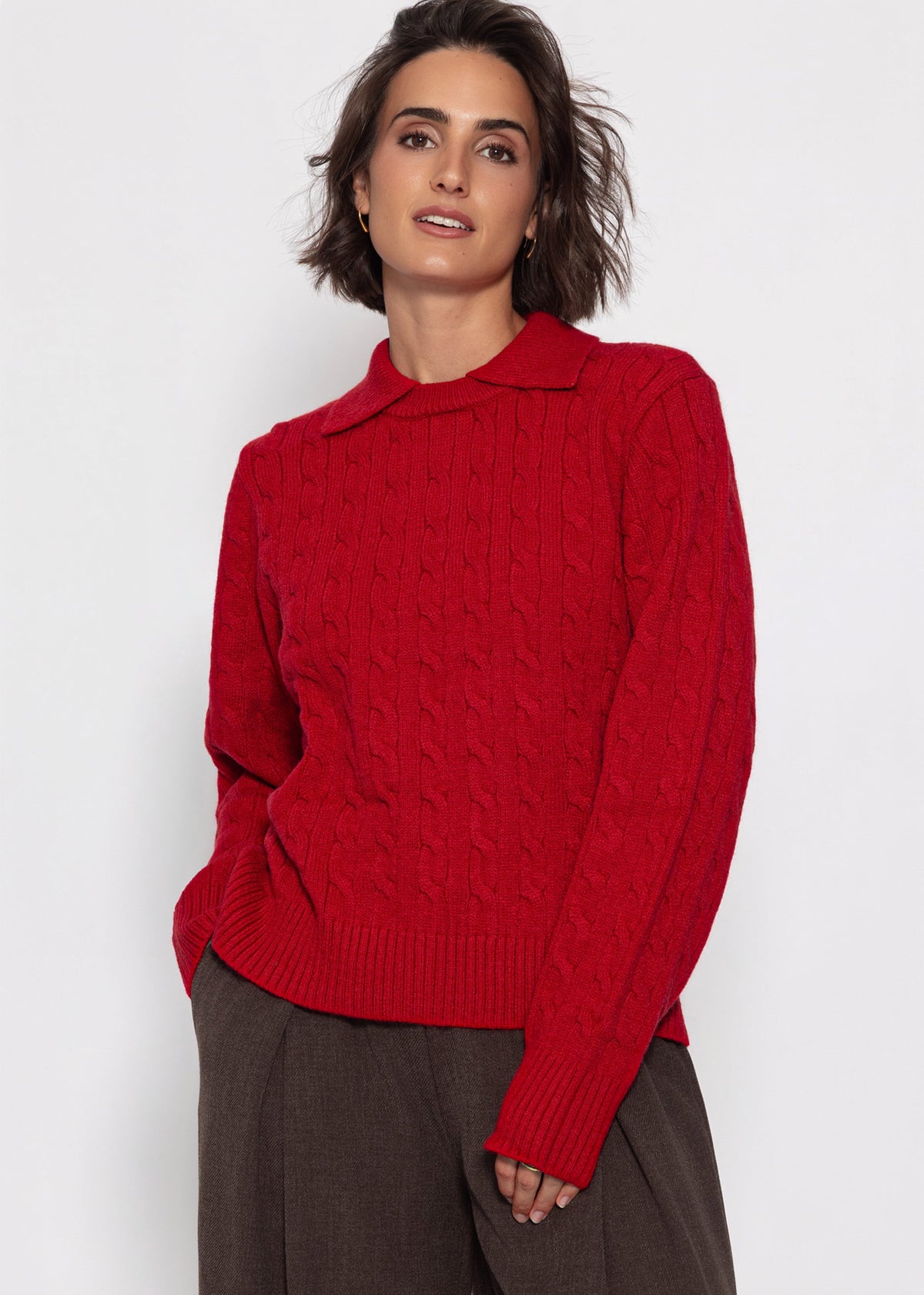 Strickpullover mit Zopfmuster und Kragen - rot