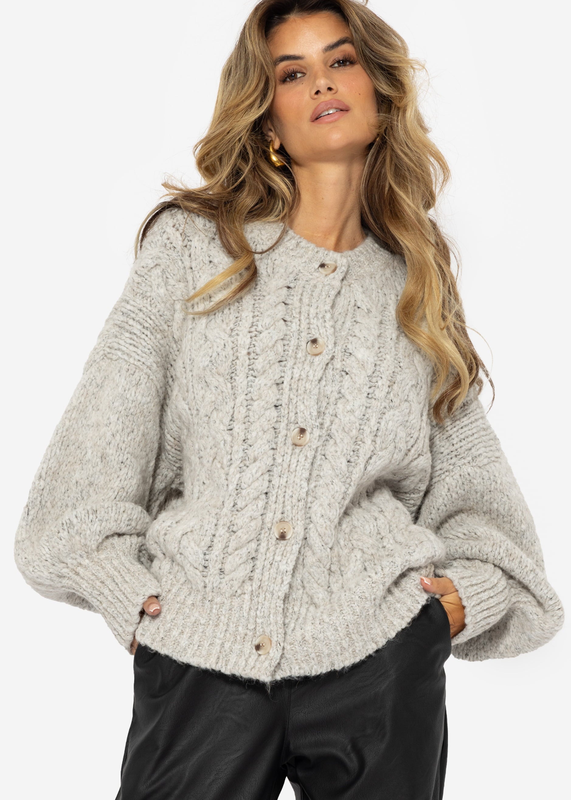 Super fluffy cable-knit cardigan - light grey
