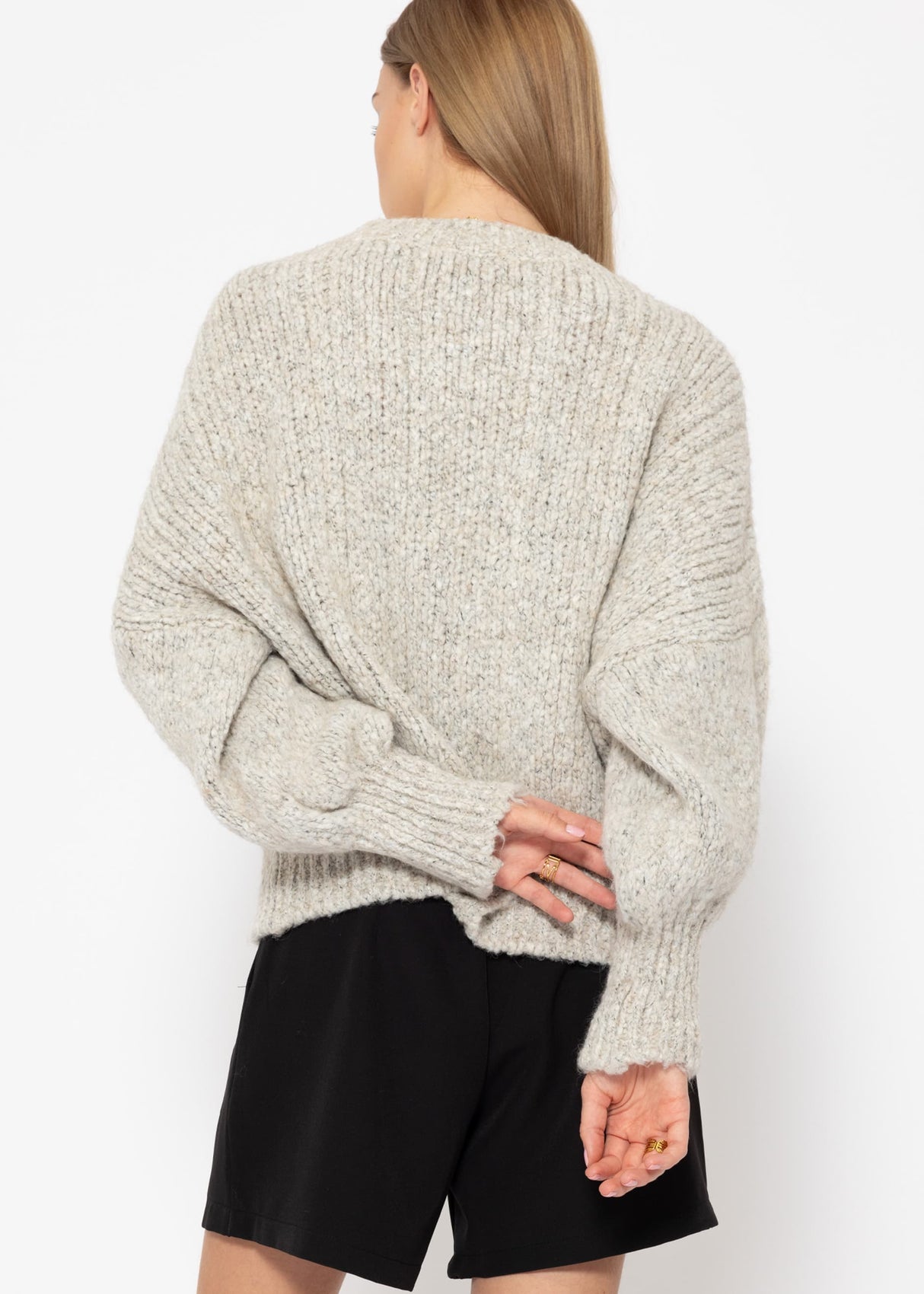 Super fluffy cable-knit sweater - grey
