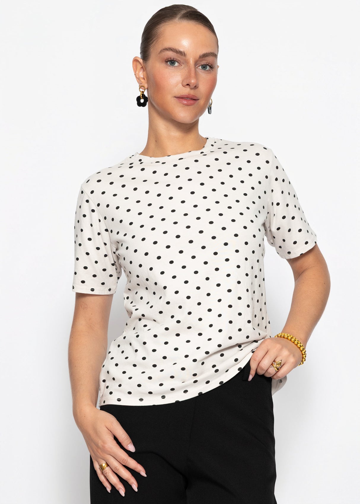 T-Shirt mit Punkte-Print - beige
