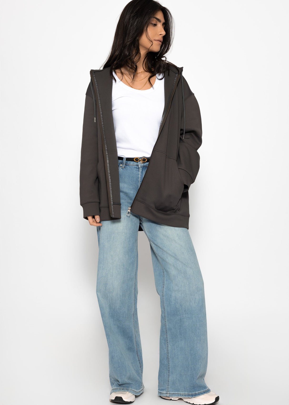 Tank top with neckline - white