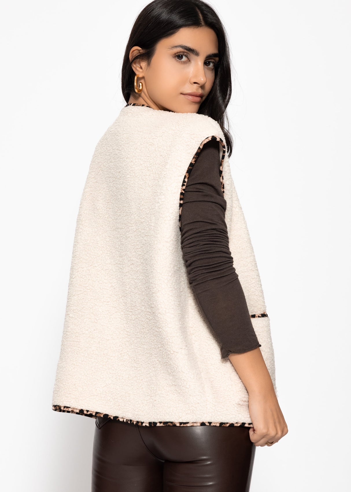 Teddy vest with leopard print trim - beige