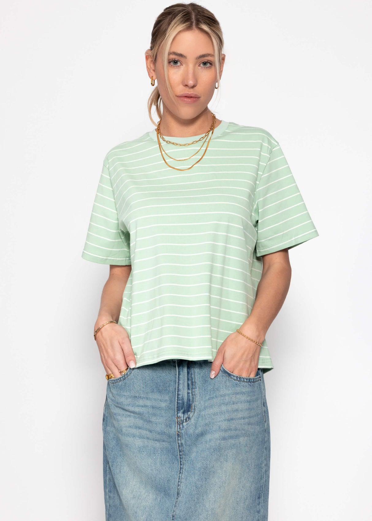 T-shirt with narrow stripes - green