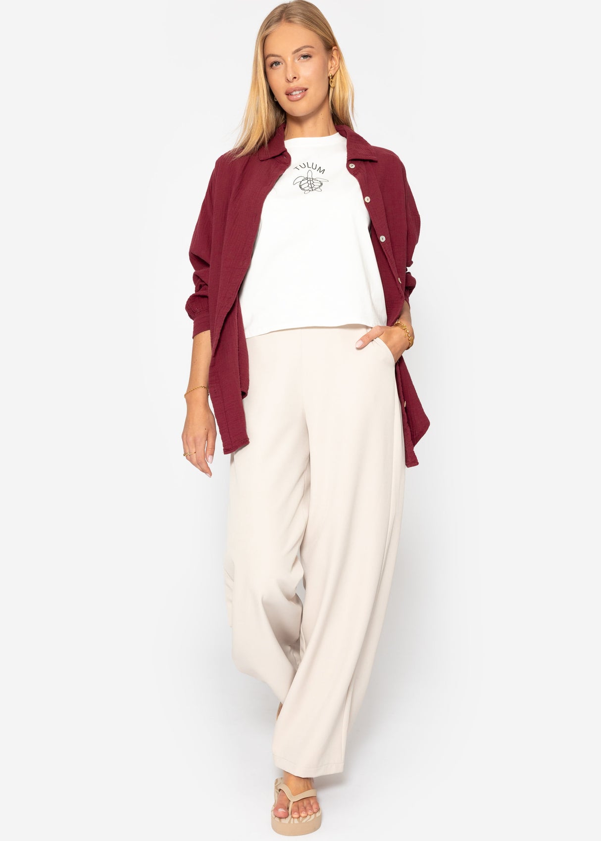 T-Shirt mit Tulum Print - offwhite