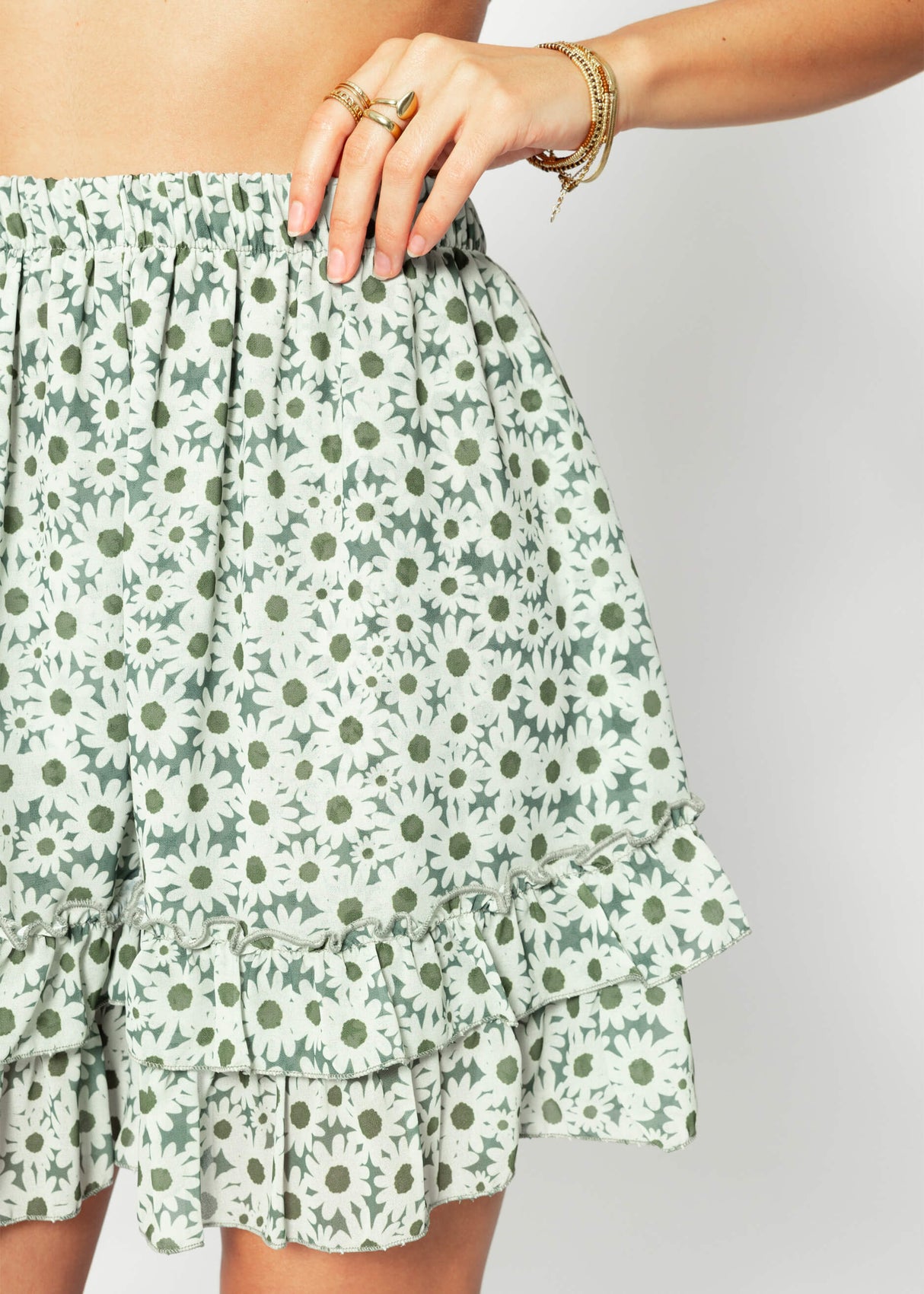 Flounce skirt with ruffles and floral print - green