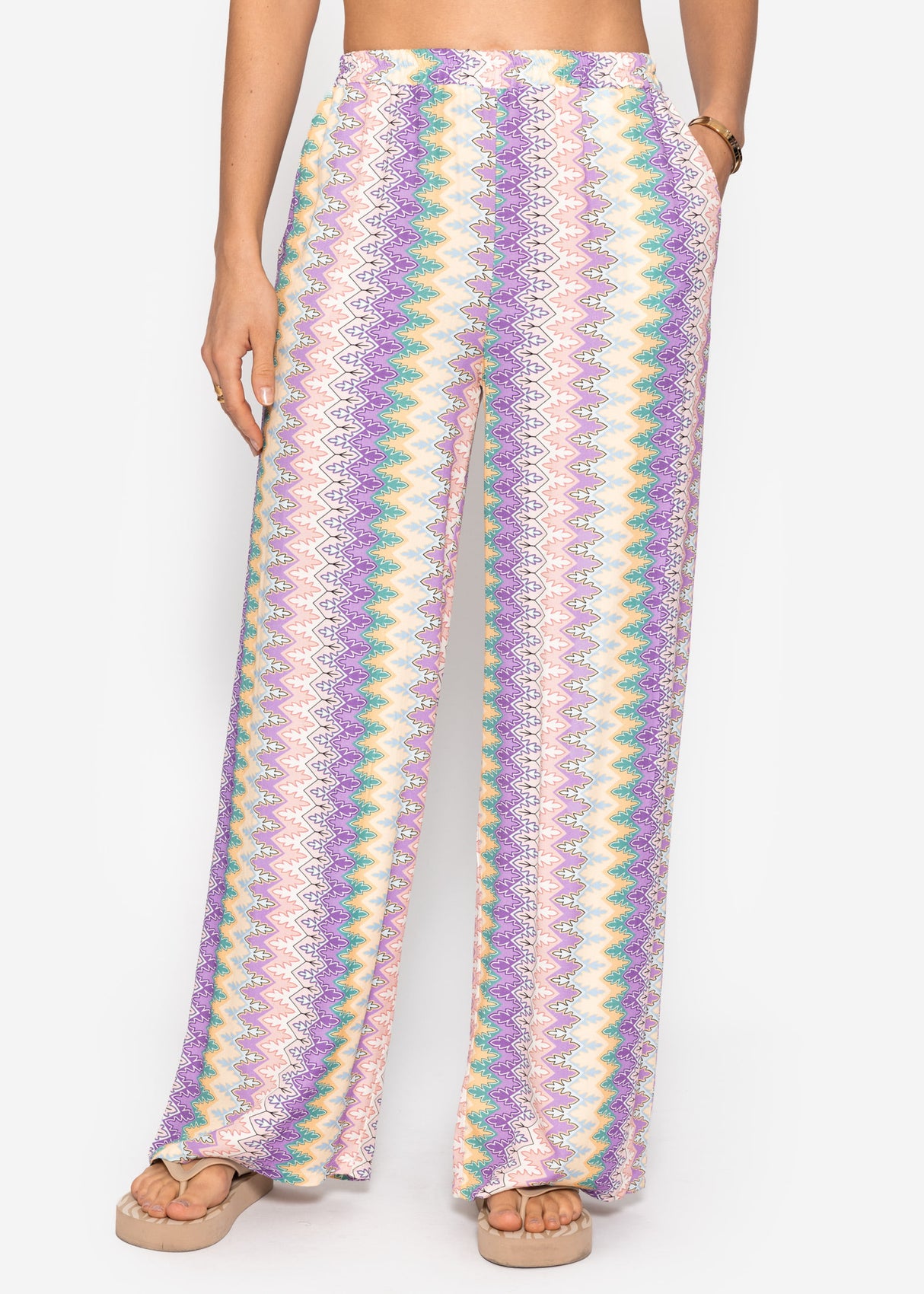 Wide trousers with multicolor pattern-lilac-pink