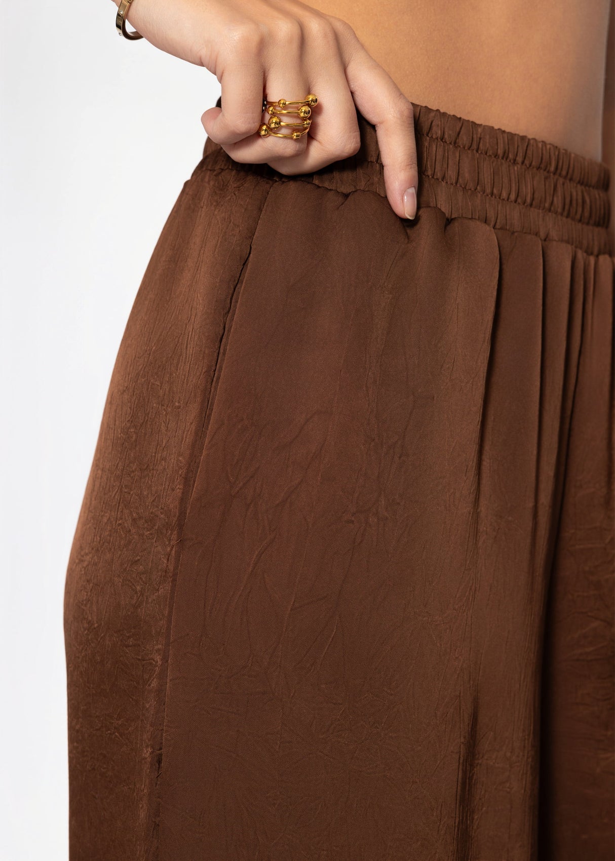 Satin pants with wide leg - brown