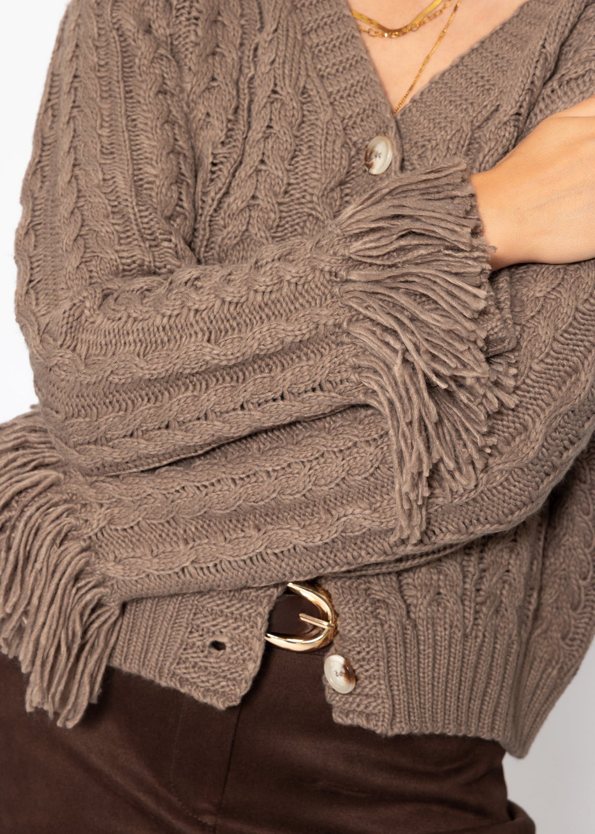 Zopfstrick-Cardigan mit Fransenbündchen - taupe
