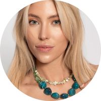 New women's Jewelry: Statement Necklace with Large Turquoise Stones and Pearl Accents – New Jewelry Collection from SASSYCLASSY