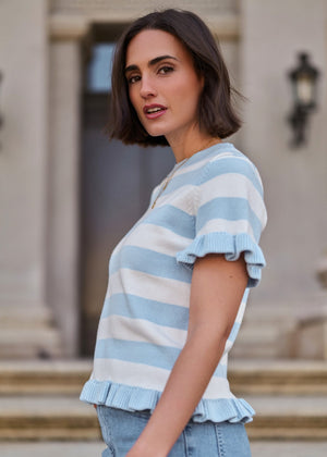 Gestreifter Kurzarm-Pullover mit Volants - blau-offwhite