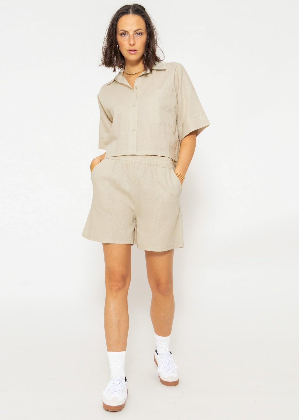 Crop linen blouse jacket, beige