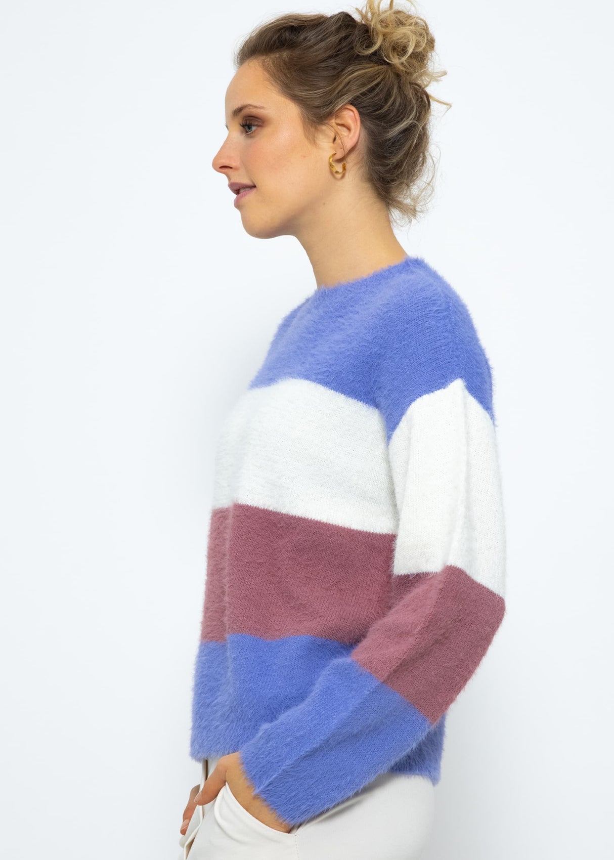 Fluffy sweater with block stripes - purple-off-white-mauve