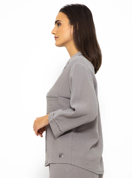 Musselin Pyjamabluse mit Spitzenborte - taupe