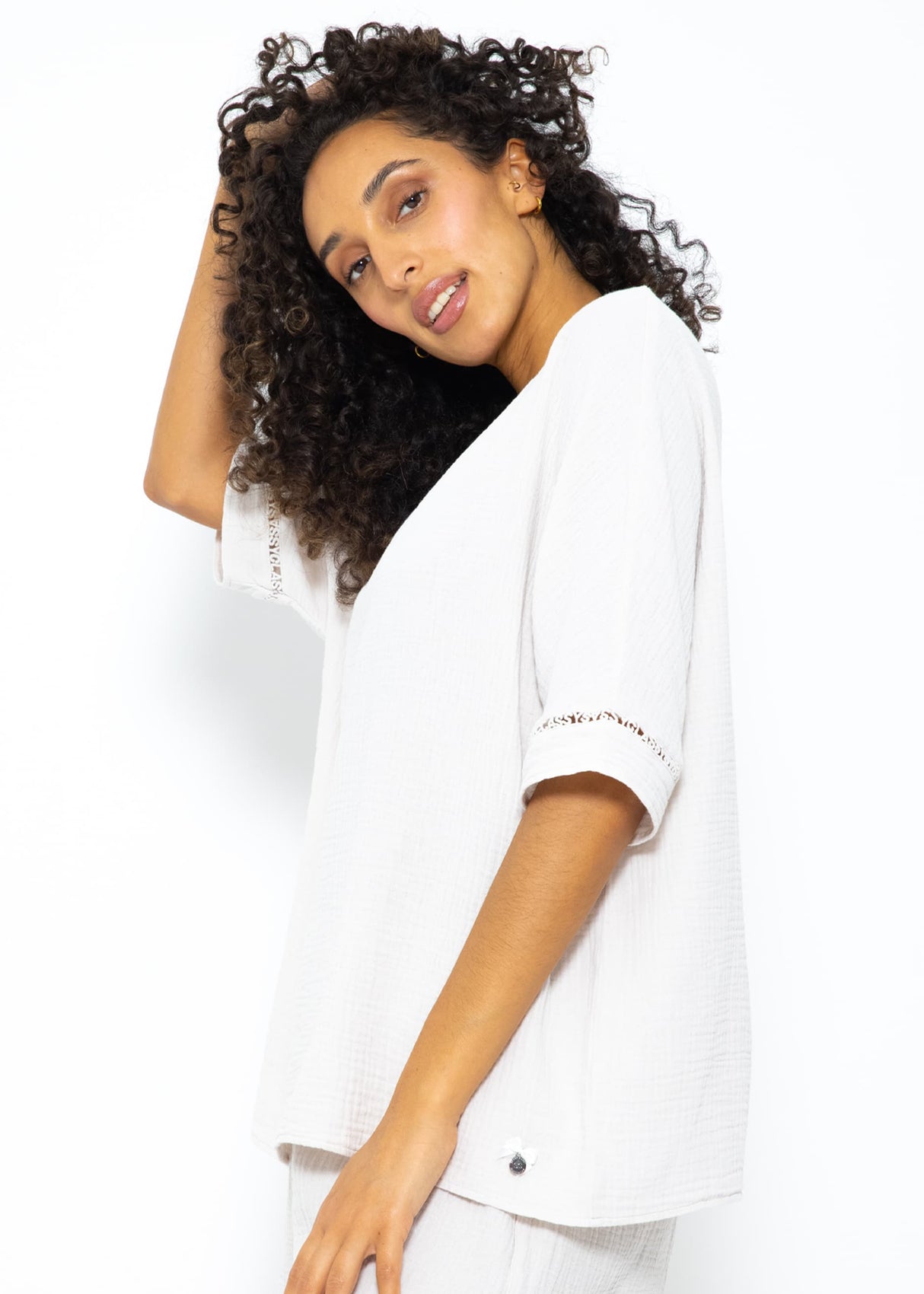 Muslin pajama shirt with lace trim - light beige