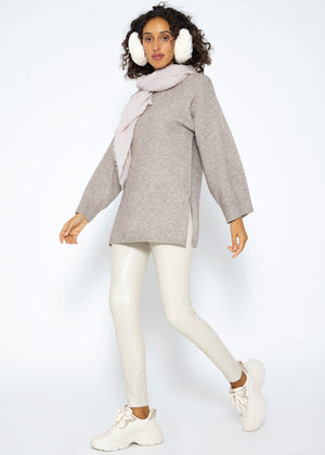 Oversized sweater with side slits - taupe