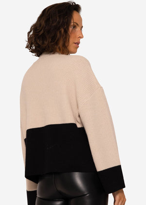 Sweater with black hem - beige