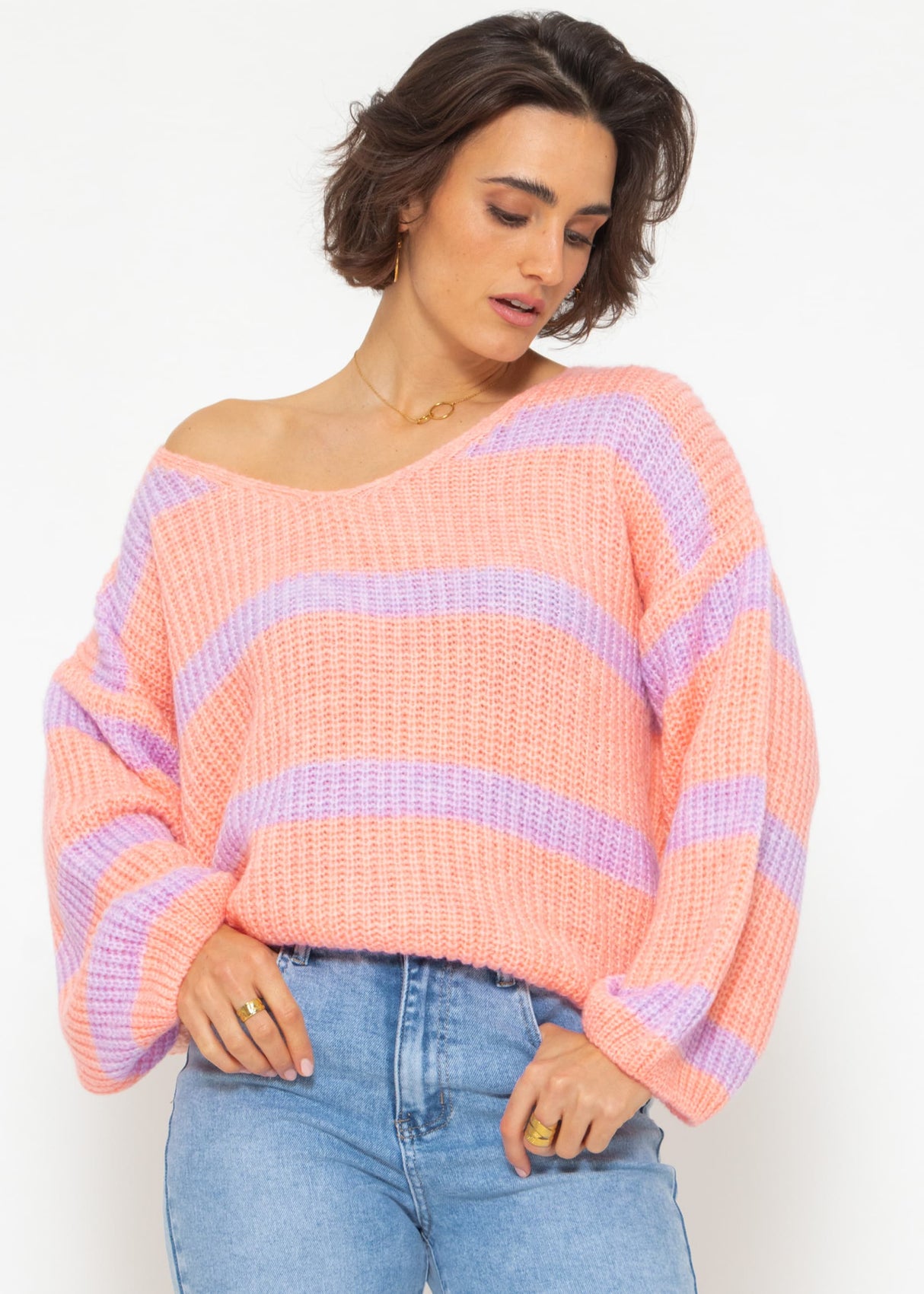 Striped V-neck sweater - peach-lilac