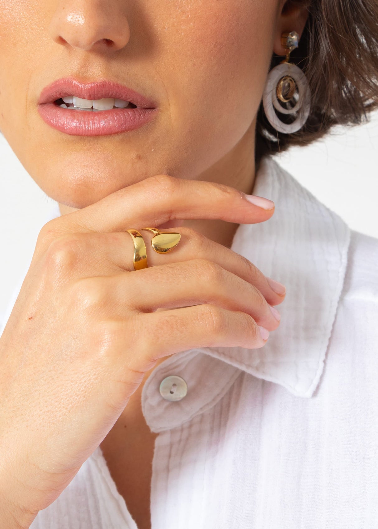 Spiral ring with drop design - gold