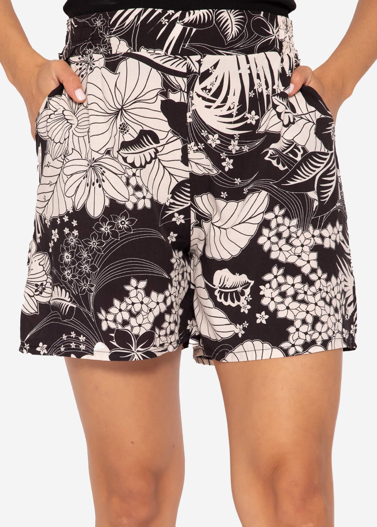 Printed shorts, black