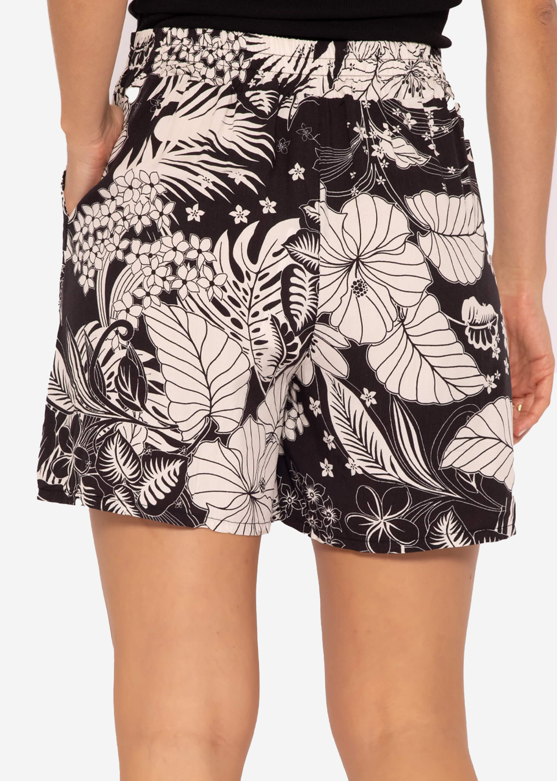Printed shorts, black