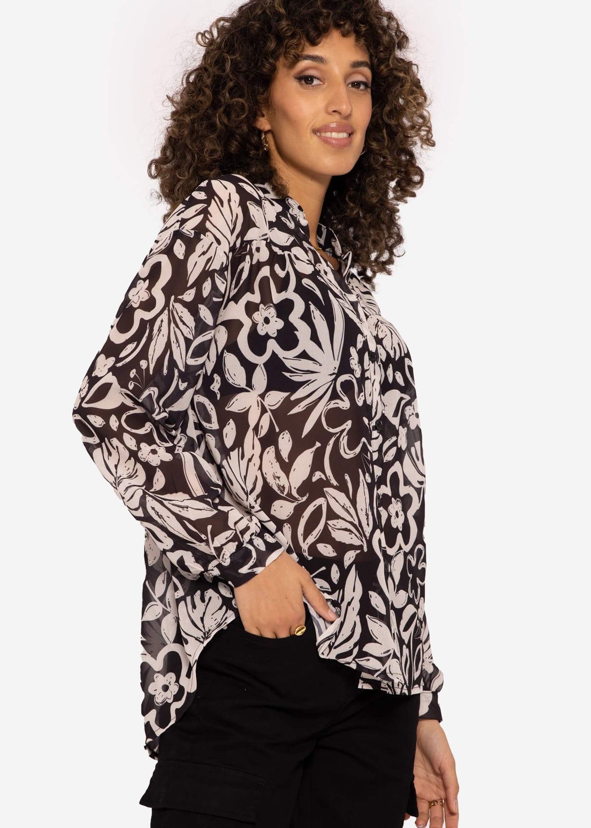 Transparente Bluse mit Print schwarz/offwhite