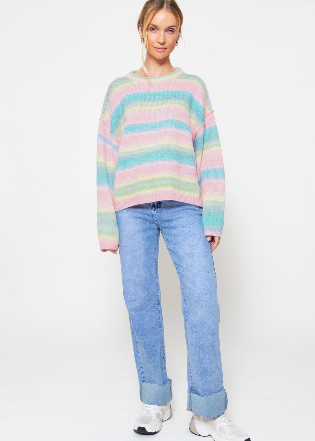 Oversize sweater with pastel strip-pink blue yellow