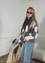 Cardigan in check pattern - gray