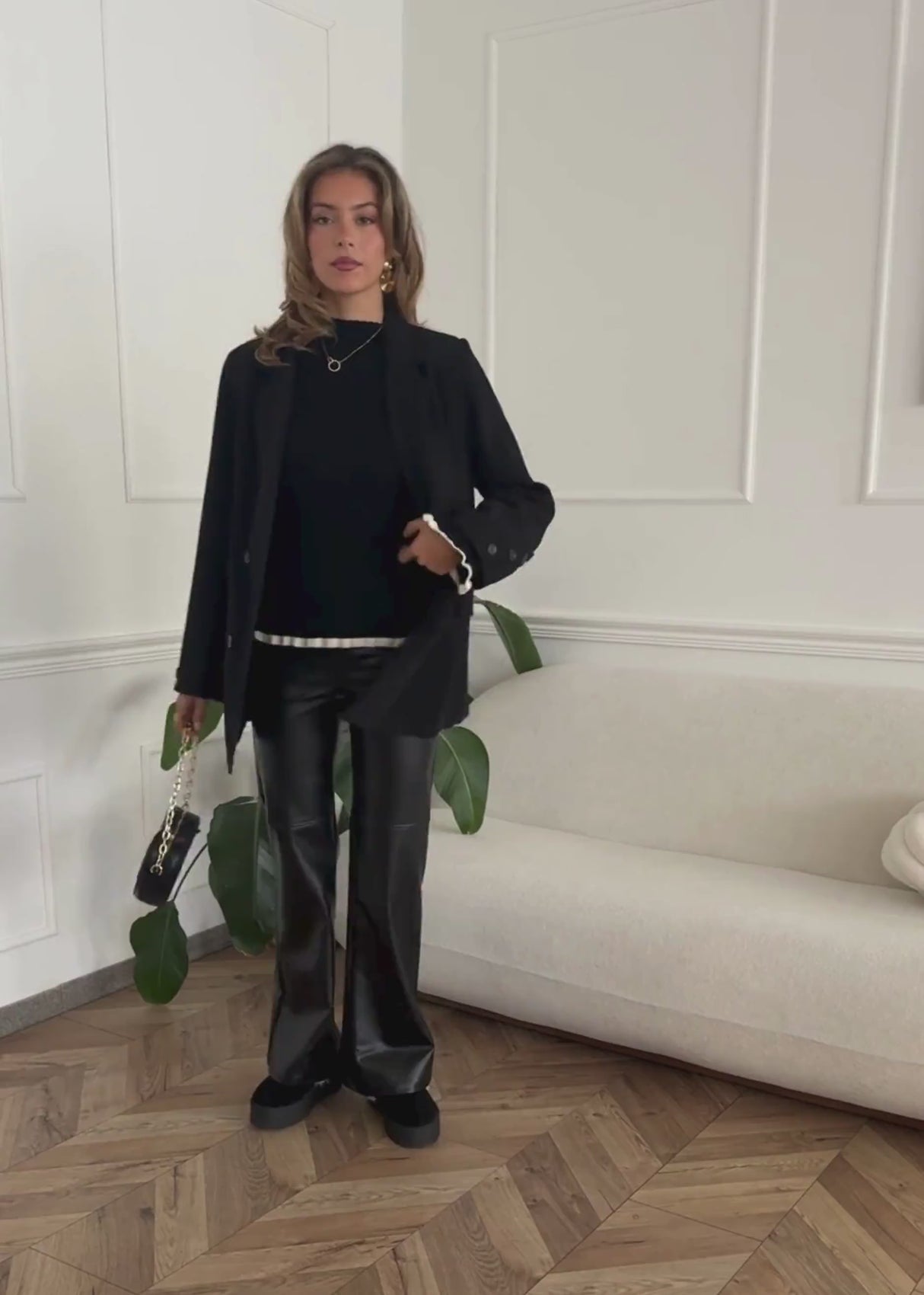 Ribbed knit top with contrasting inserts - black