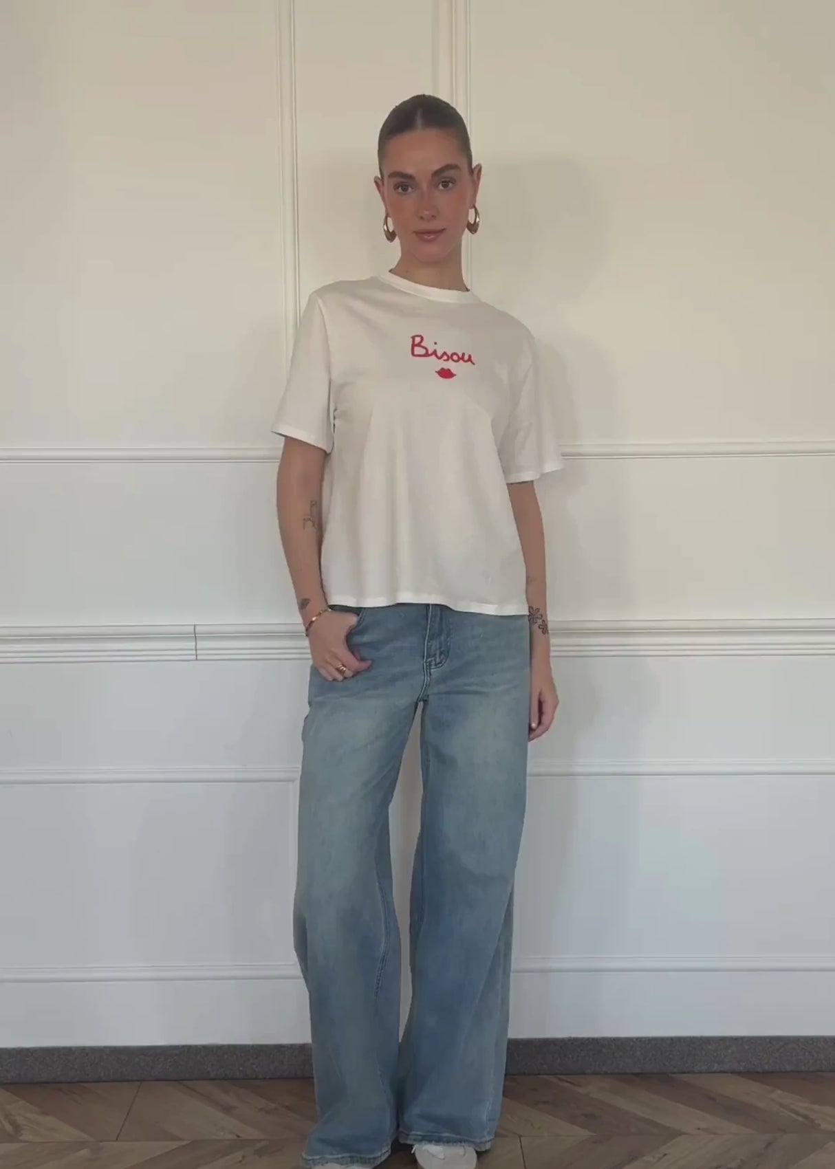 Oversize T-Shirt mit "BISOU" Print - offwhite