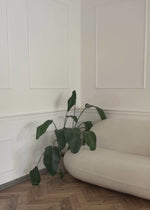 Geripptes Top mit V-Ausschnitt - schwarz