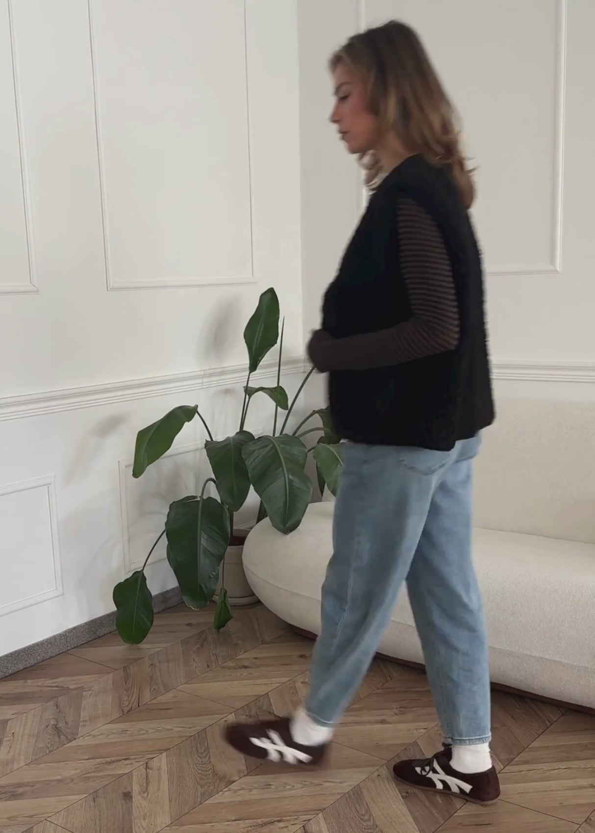 Lightweight, slightly transparent long-sleeved shirt with cashmere blend—brown-black