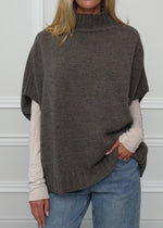 Oversize, sleeveless slipover with turtleneck - grey
